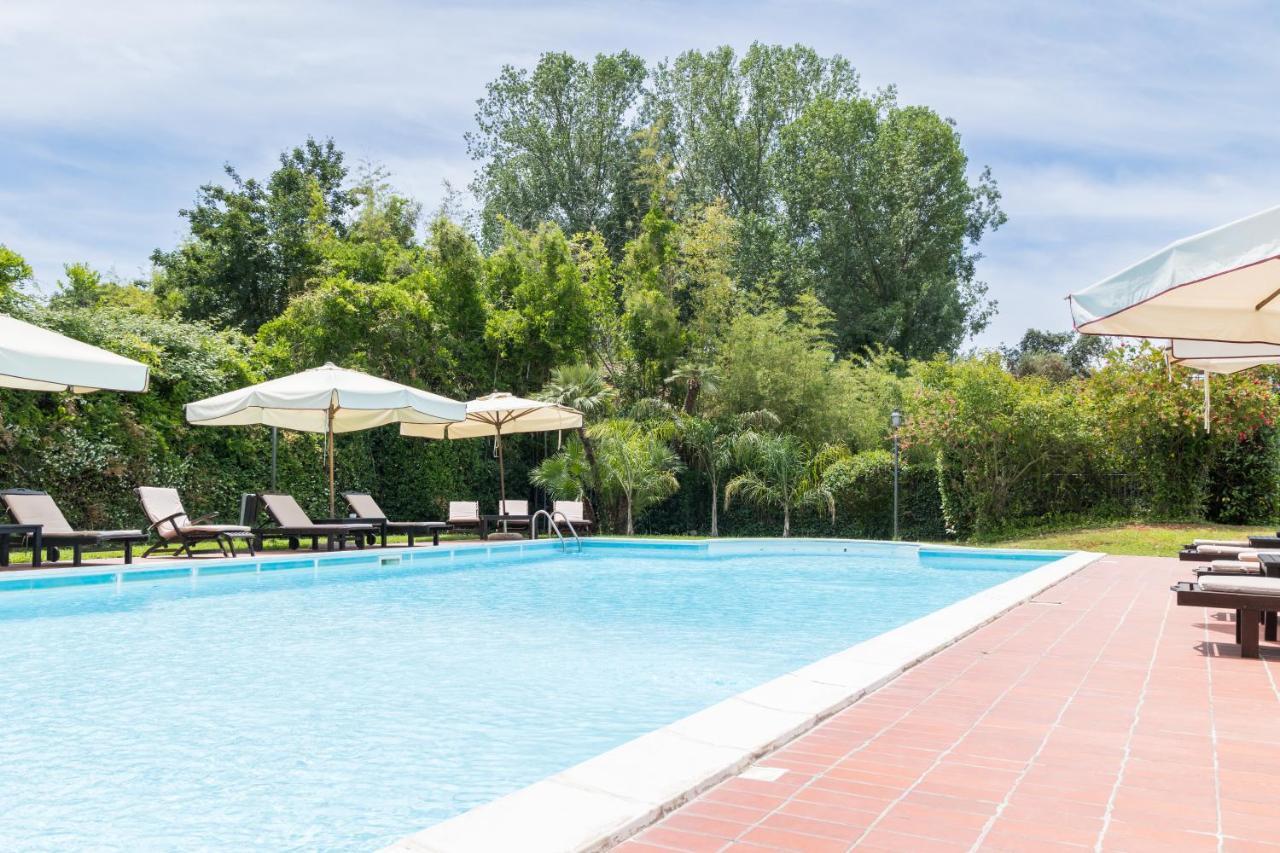 Hotel Cavalieri Del Mare Marina di Massa Extérieur photo