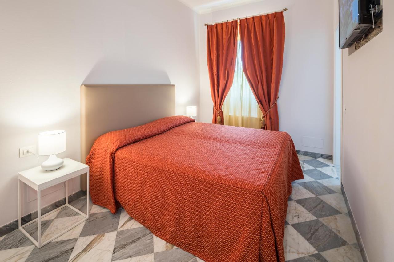 Hotel Cavalieri Del Mare Marina di Massa Extérieur photo