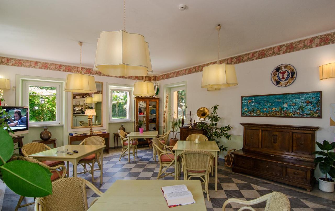Hotel Cavalieri Del Mare Marina di Massa Extérieur photo